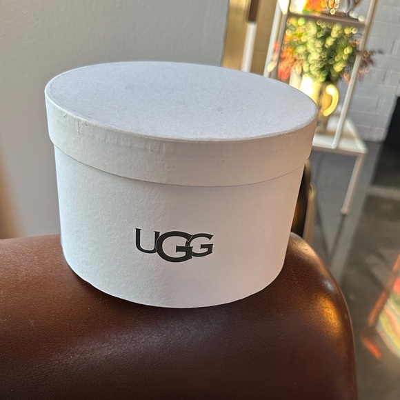 UGG Pink Fluffy Earmuffs - Picture 9 of 10